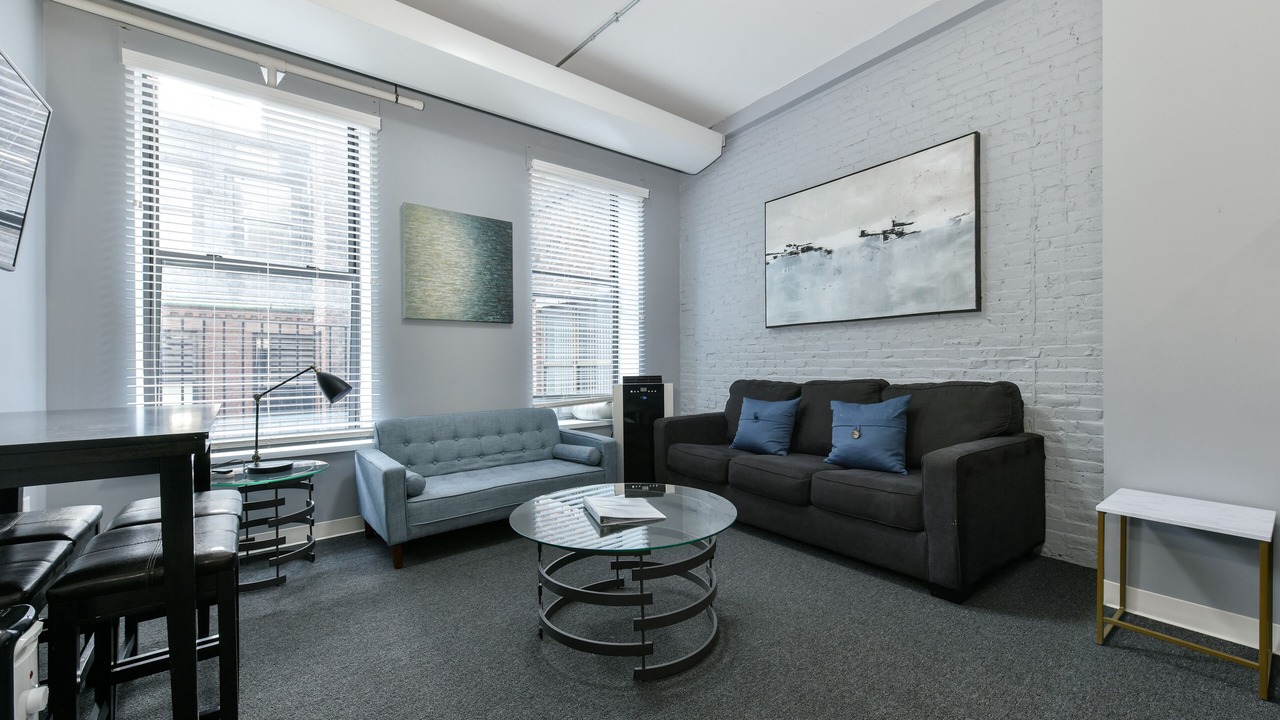 Photo of Livingroom in Downtown Boston