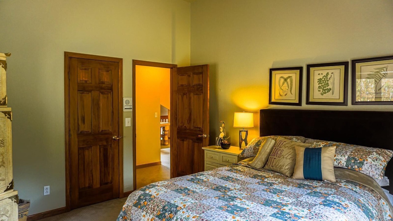 Photo of Bedroom in Pleasant Park Corridor