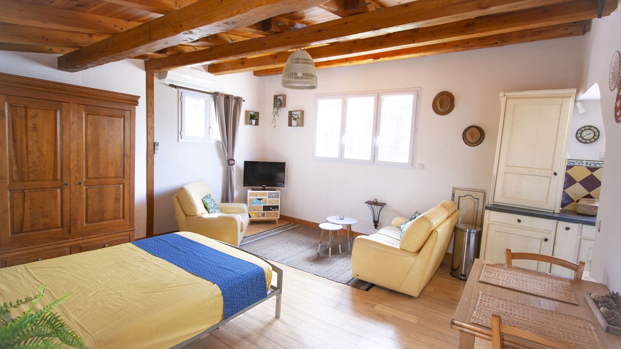 Photo of Bedroom in Pernes-les-Fontaines