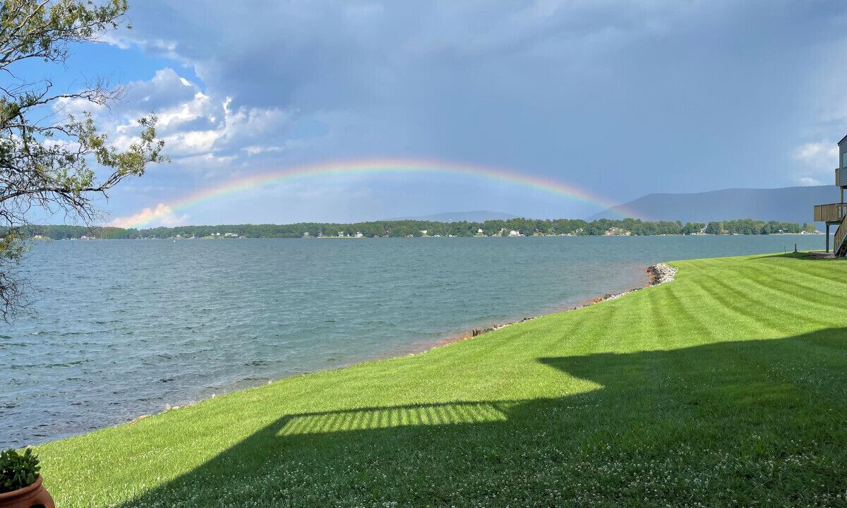 Photo of Outdoor in Smith Mountain Lake