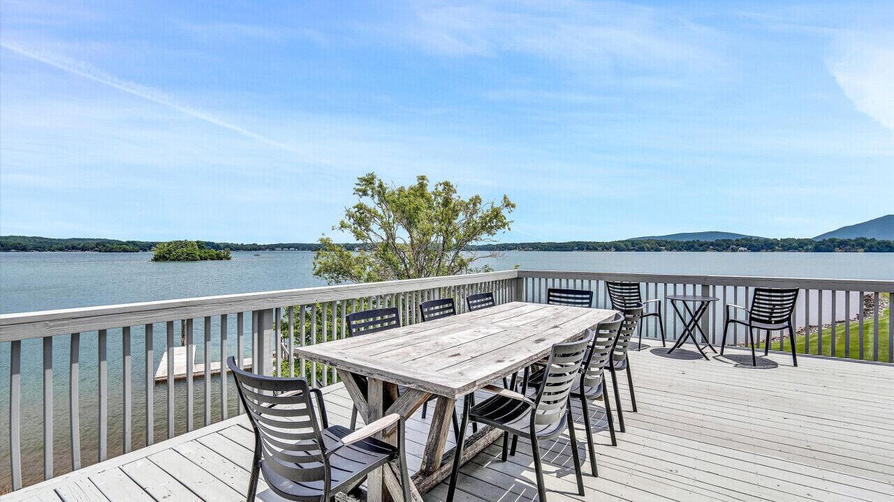 Photo of Outdoor in Smith Mountain Lake