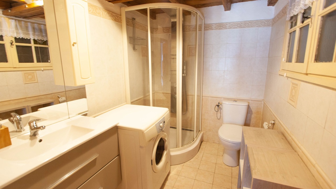 Photo of Bathroom in Pernes-les-Fontaines