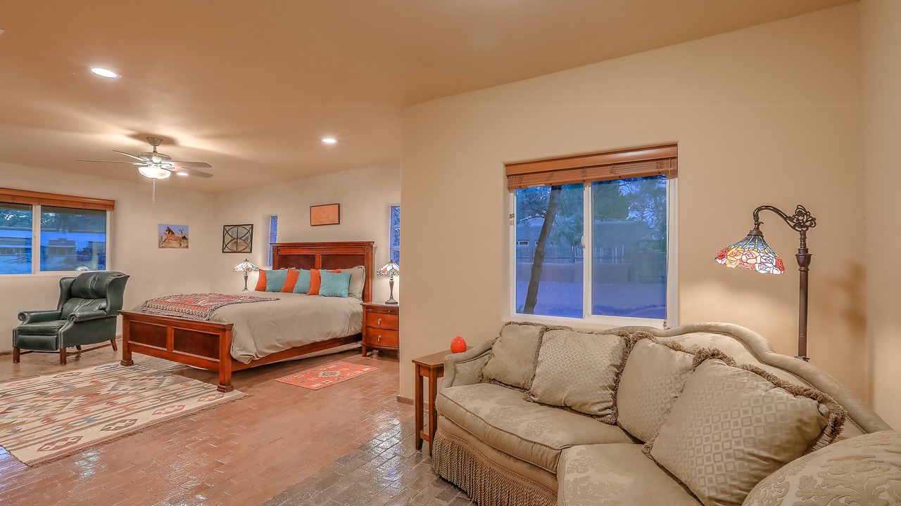 Photo of Bedroom in Bernalillo