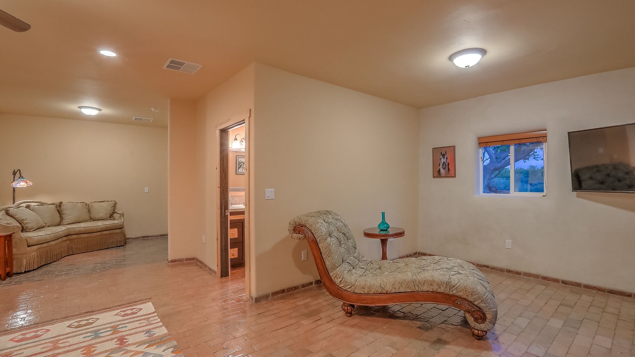 Photo of Livingroom in Bernalillo