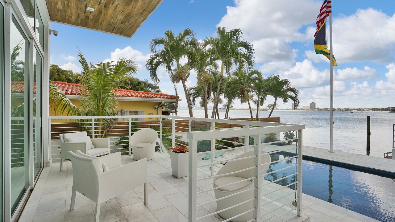 Photo of Patio Balcony in North Bay Village