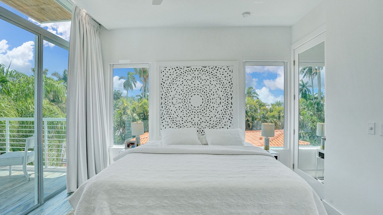 Photo of Bedroom in North Bay Village