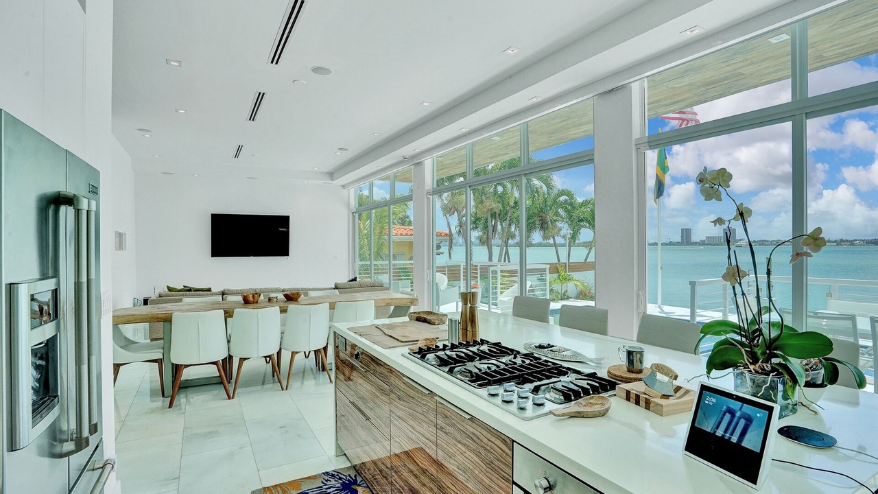 Photo of Kitchen in North Bay Village