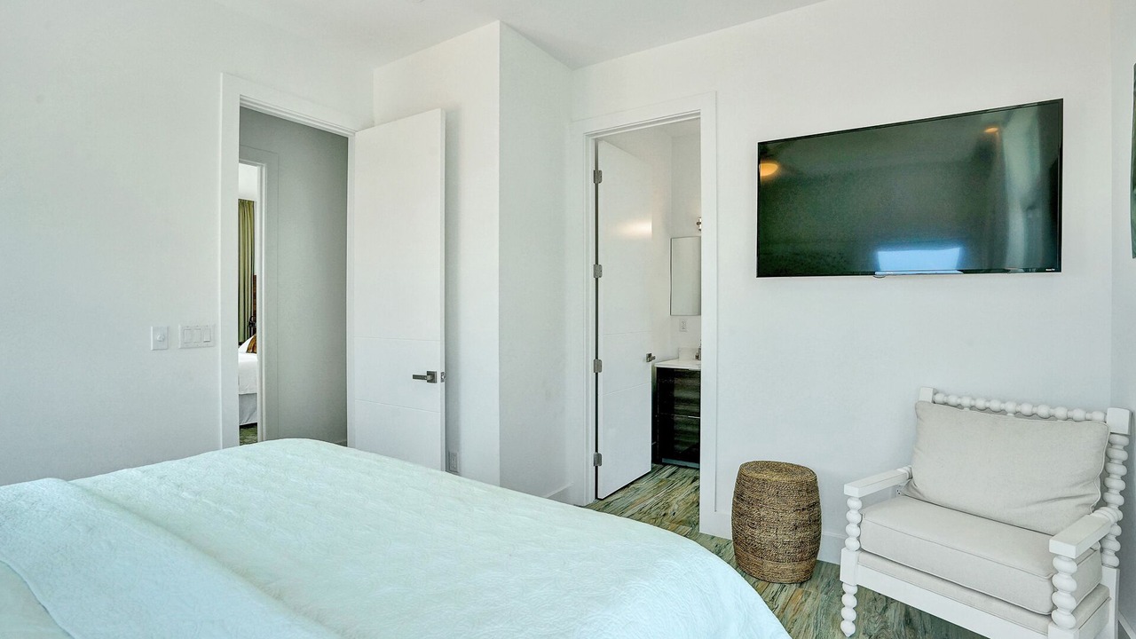 Photo of Bedroom in North Bay Village