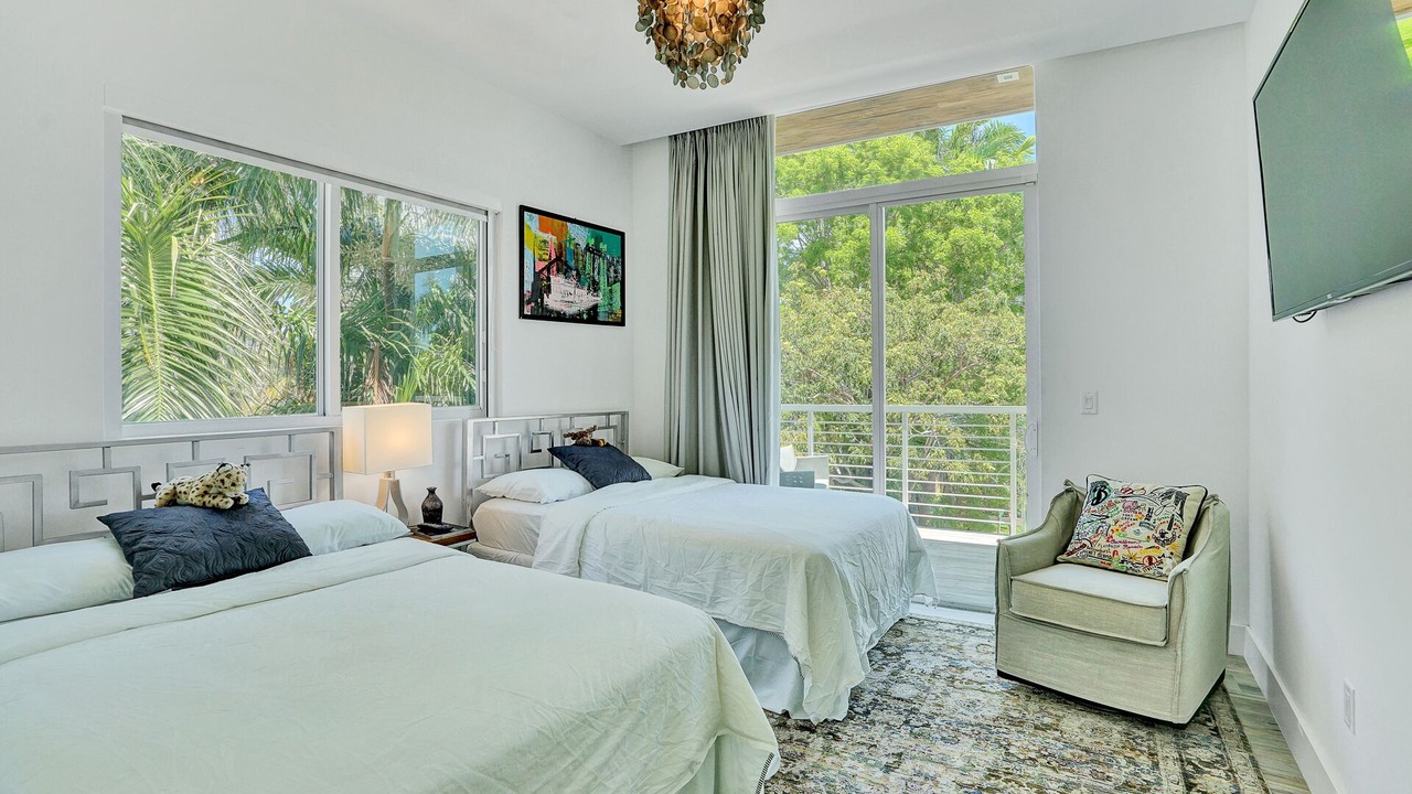 Photo of Bedroom in North Bay Village