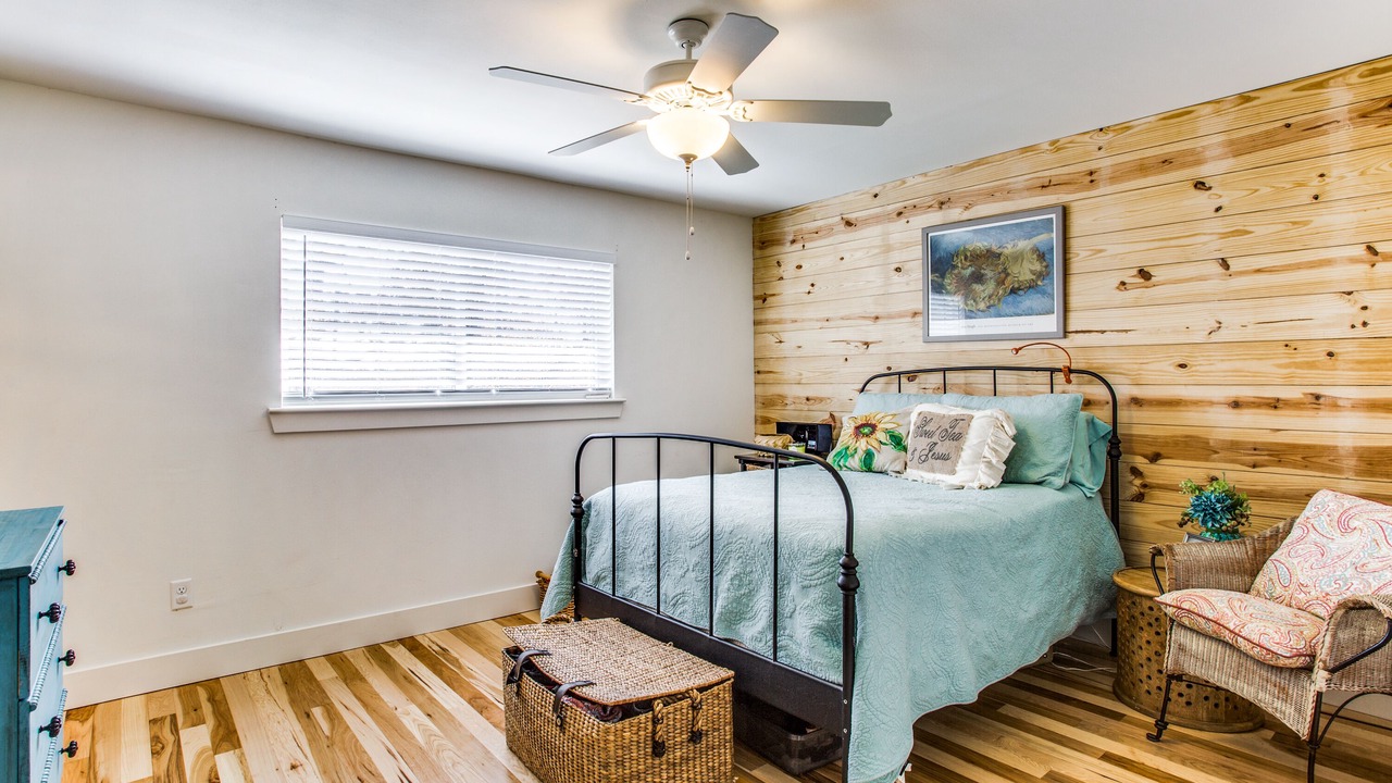 Photo of Bedroom in Hickory Creek