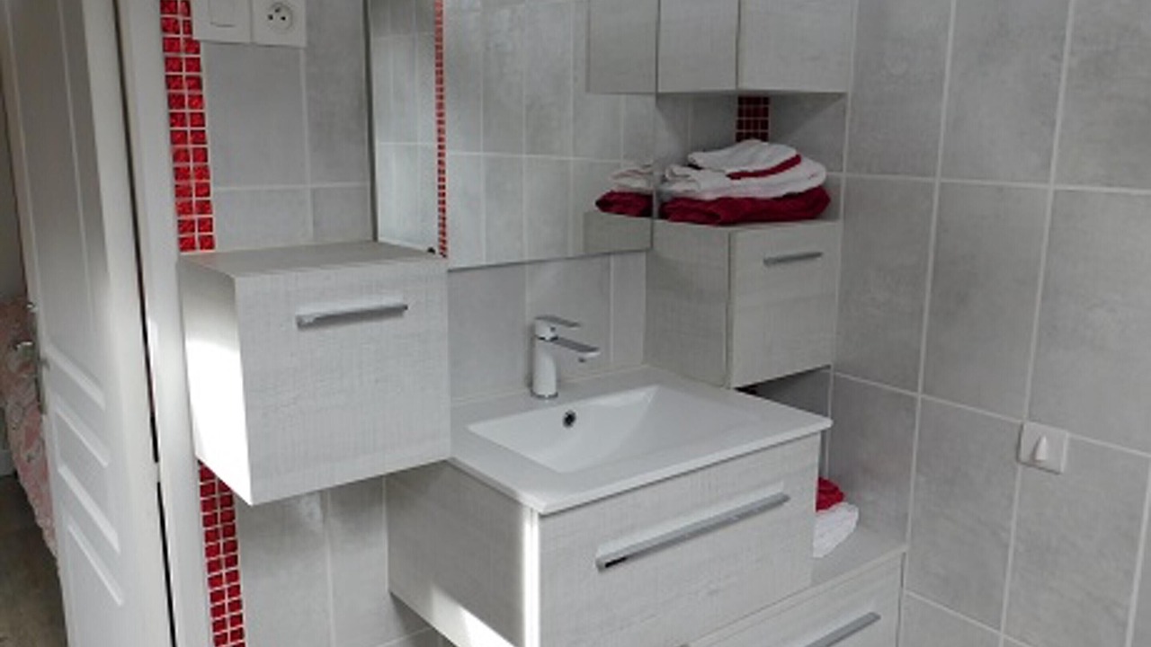 Photo of Bathroom in Mouterre-Silly