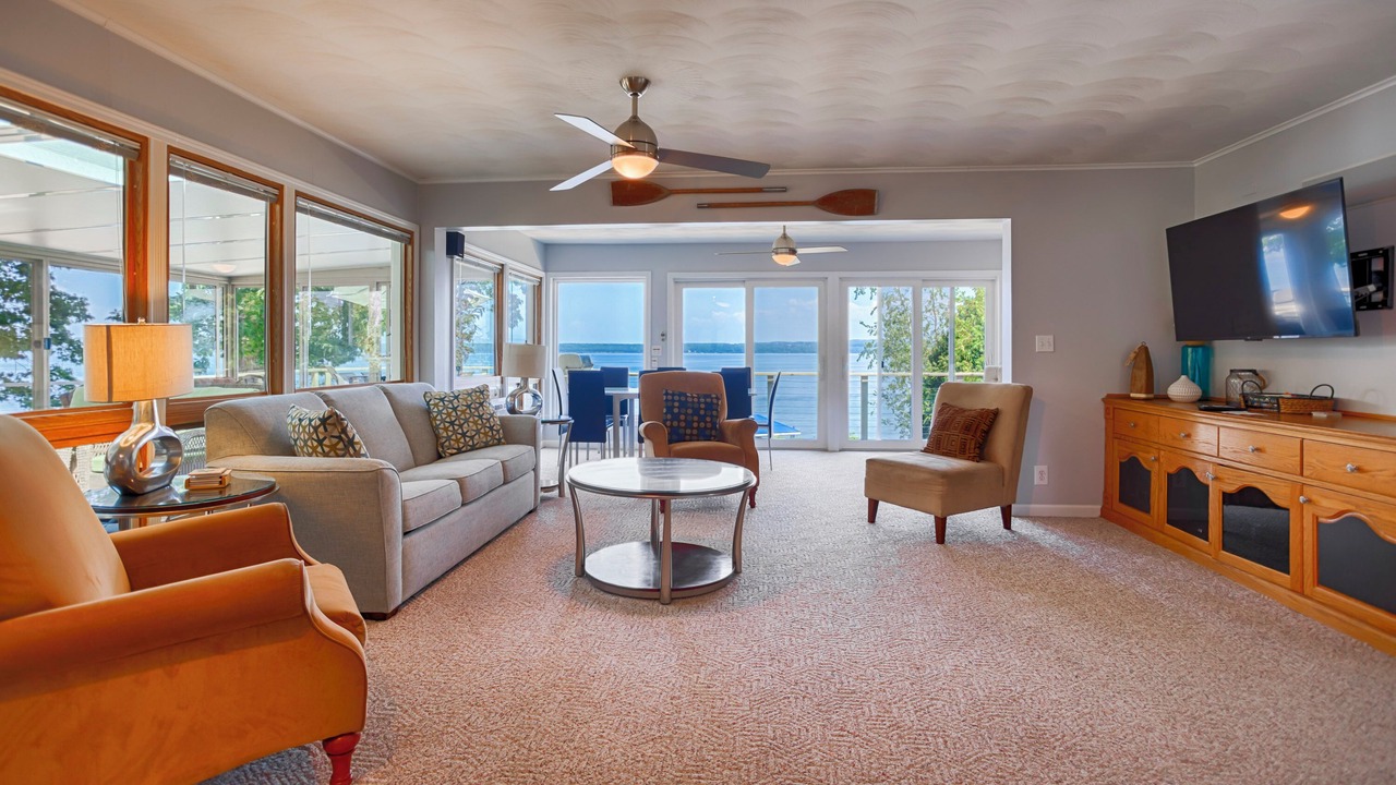 Photo of Livingroom in Town of Torrey