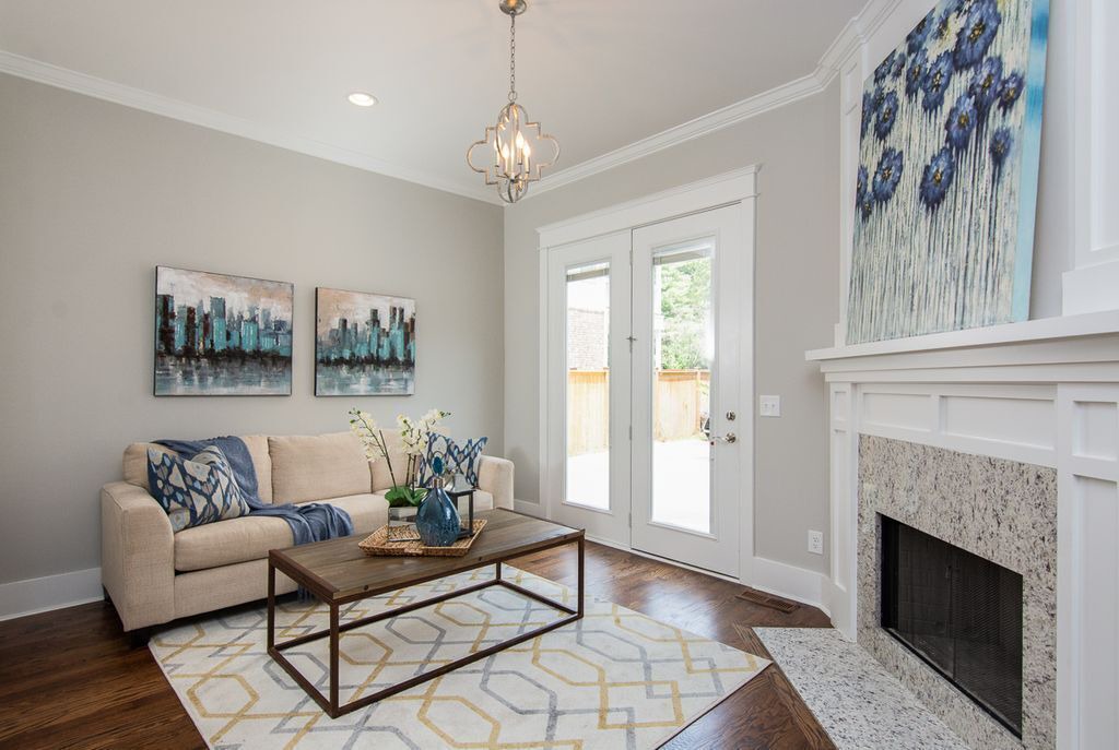 Photo of Livingroom in Green Hills