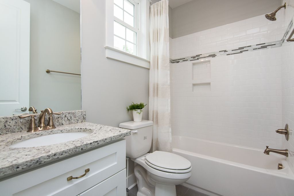 Photo of Bathroom in Green Hills