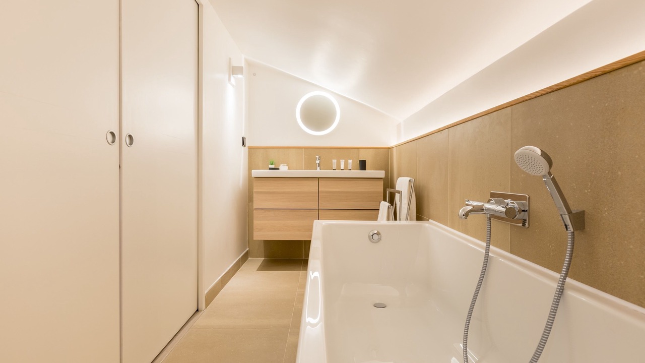 Photo of Bathroom in 15th Arrondissement