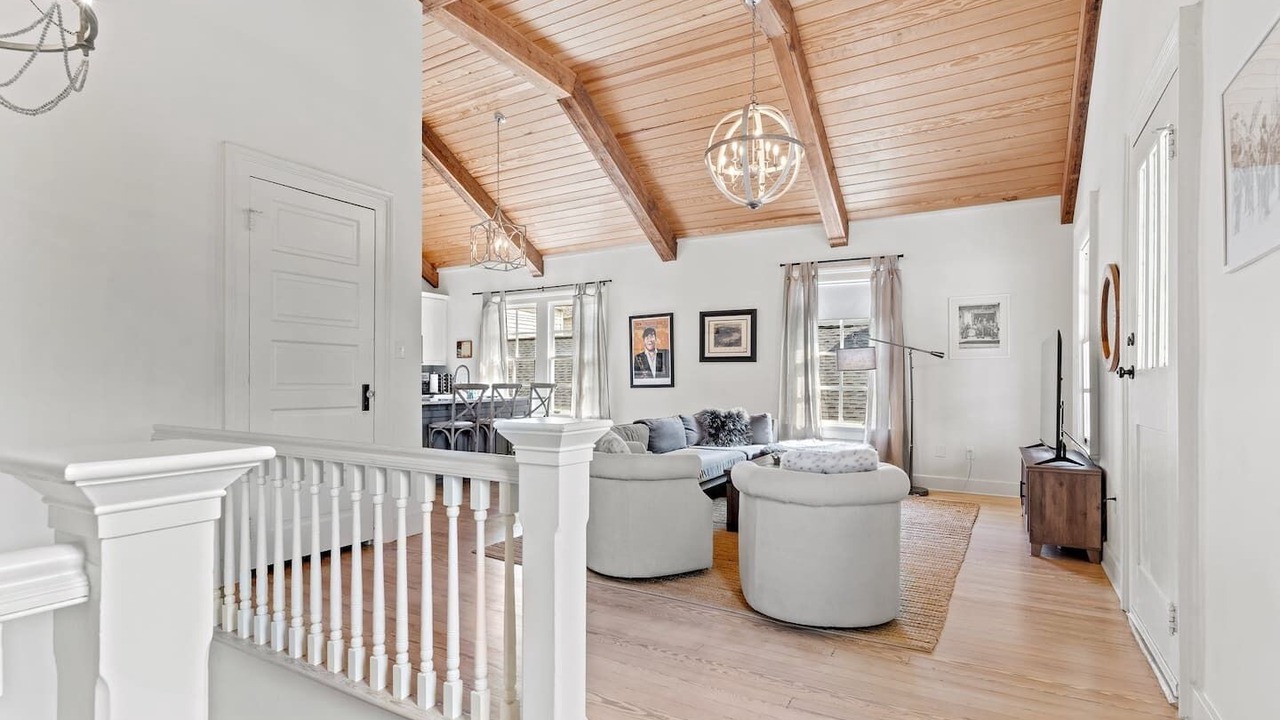Photo of Bedroom in Uptown Historic District