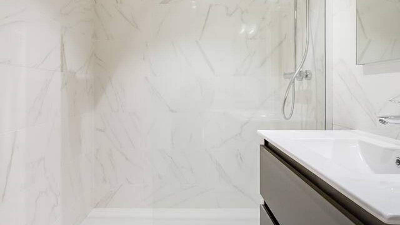 Photo of Bathroom in Minimes - Barriere de Paris