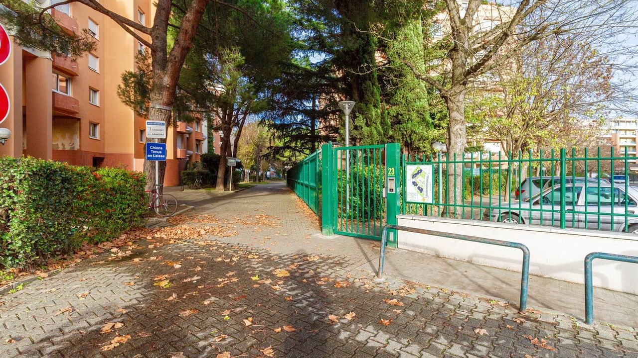 Photo of Outdoor in Minimes - Barriere de Paris