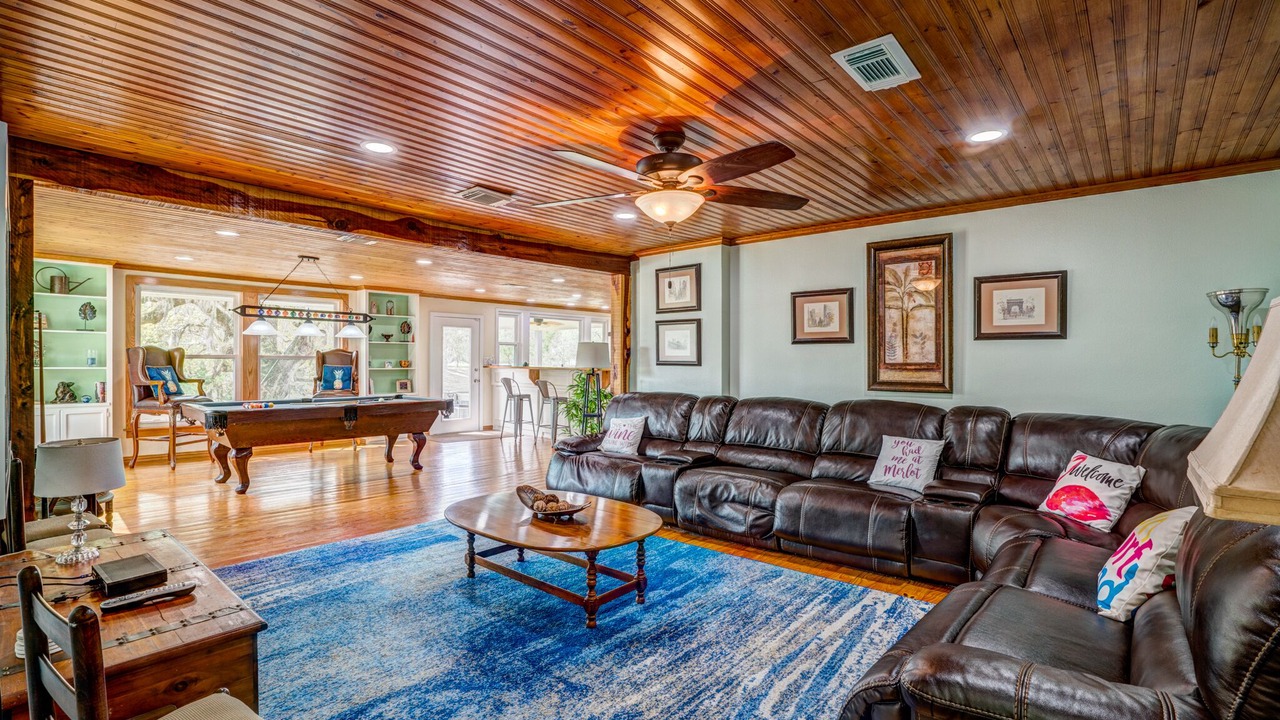 Photo of Livingroom in Brazoria