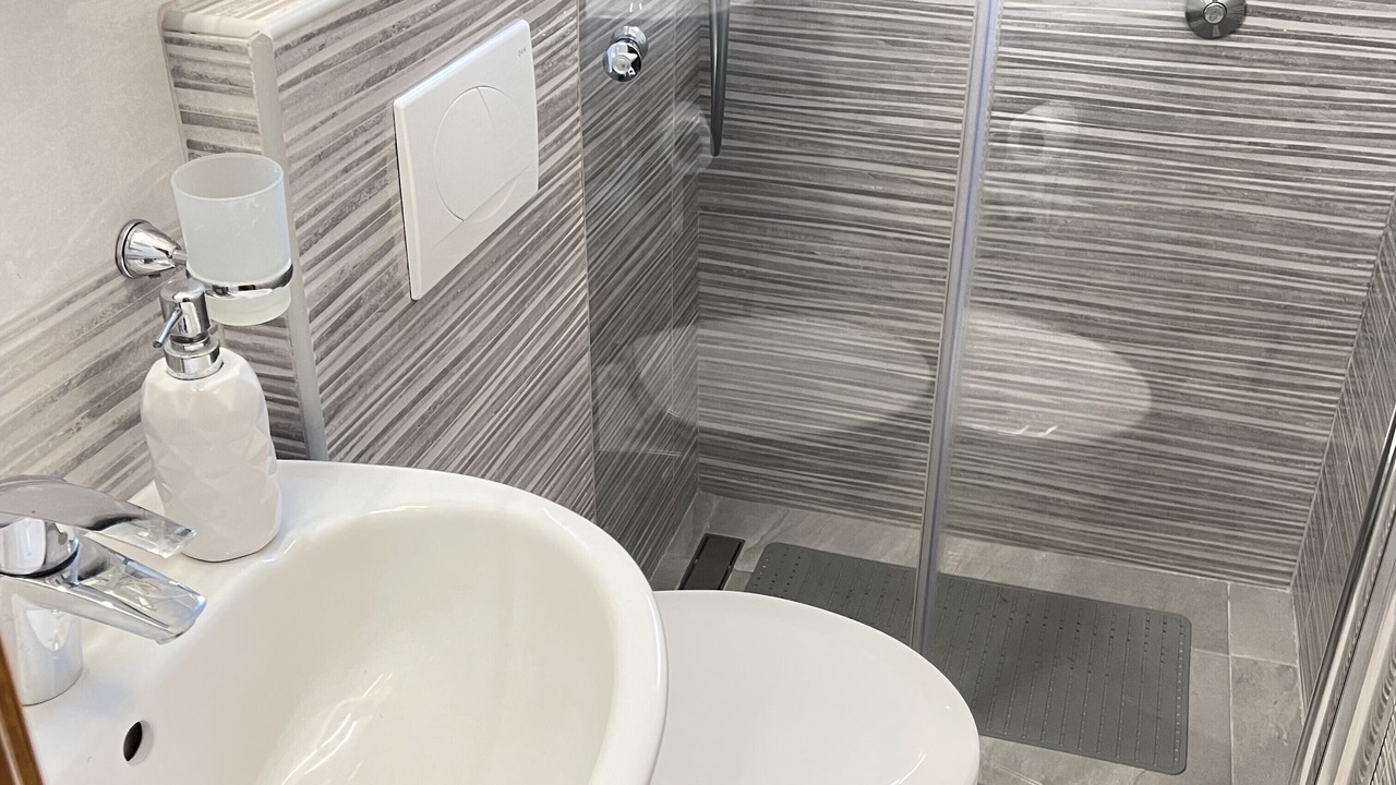 Photo of Bathroom in Plat