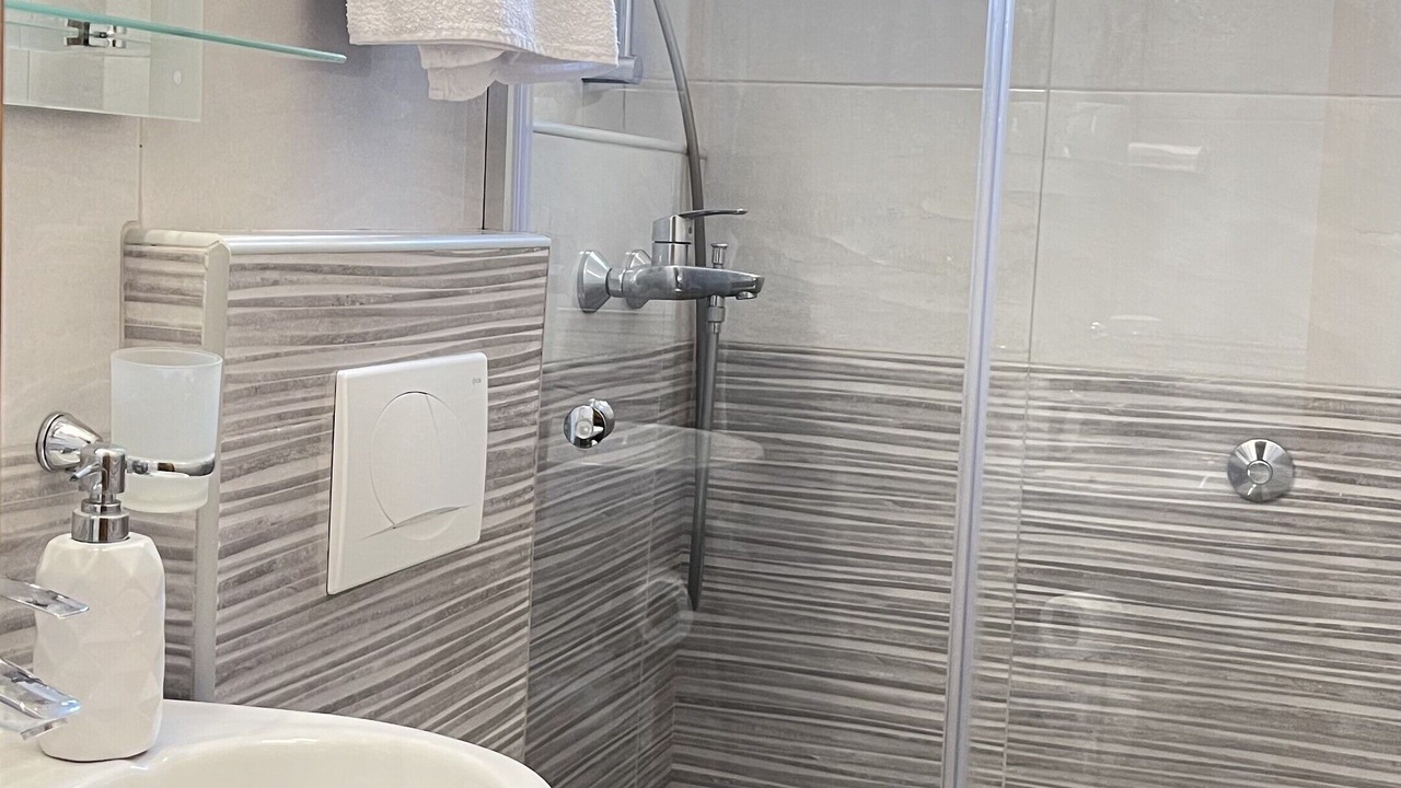 Photo of Bathroom in Plat