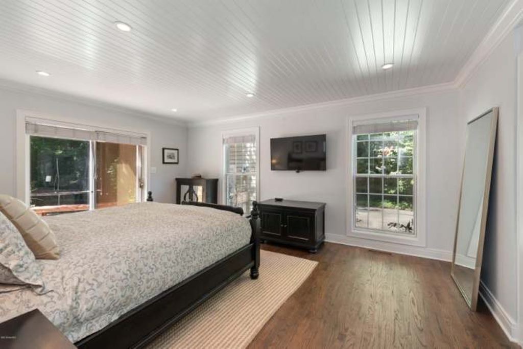 Photo of Others in Harbert