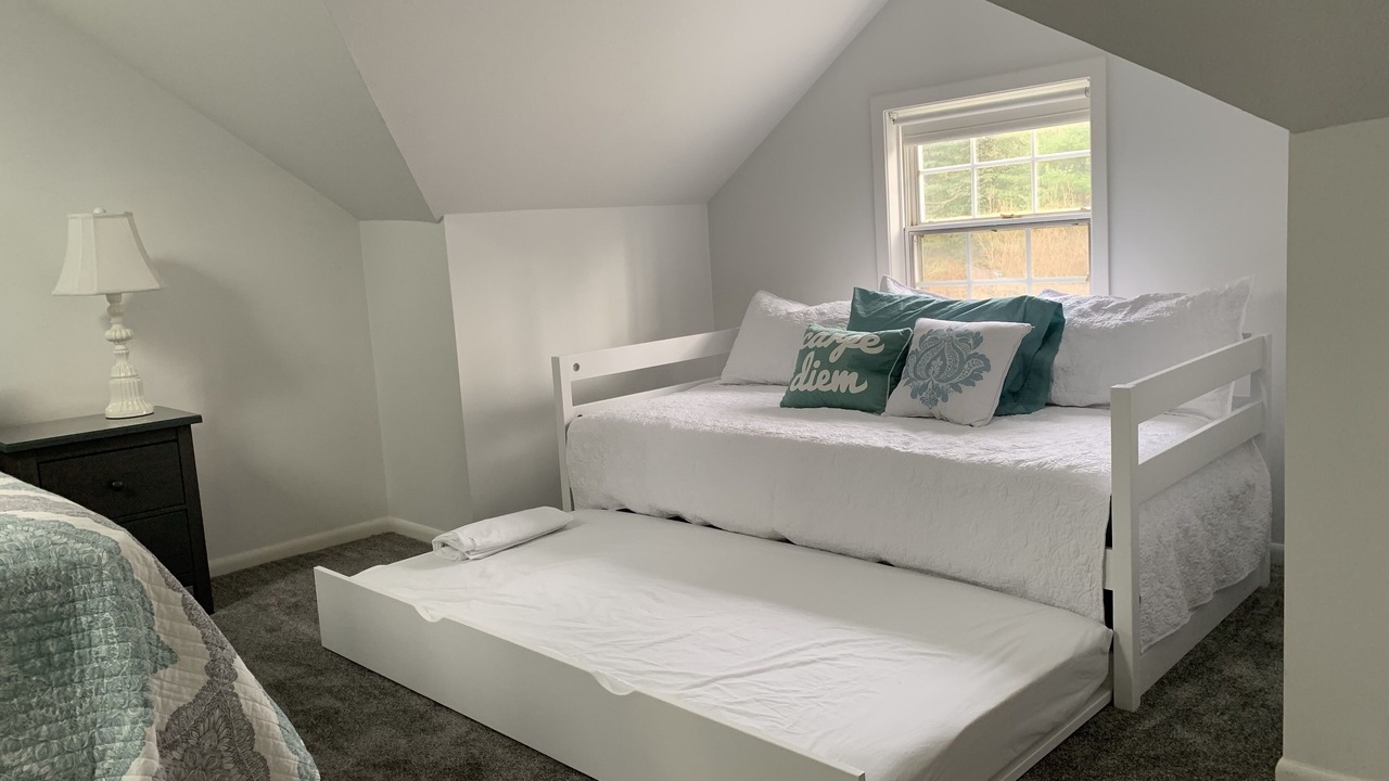 Photo of Others in Harbert