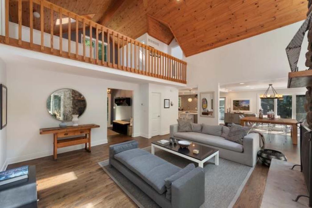 Photo of Others in Harbert