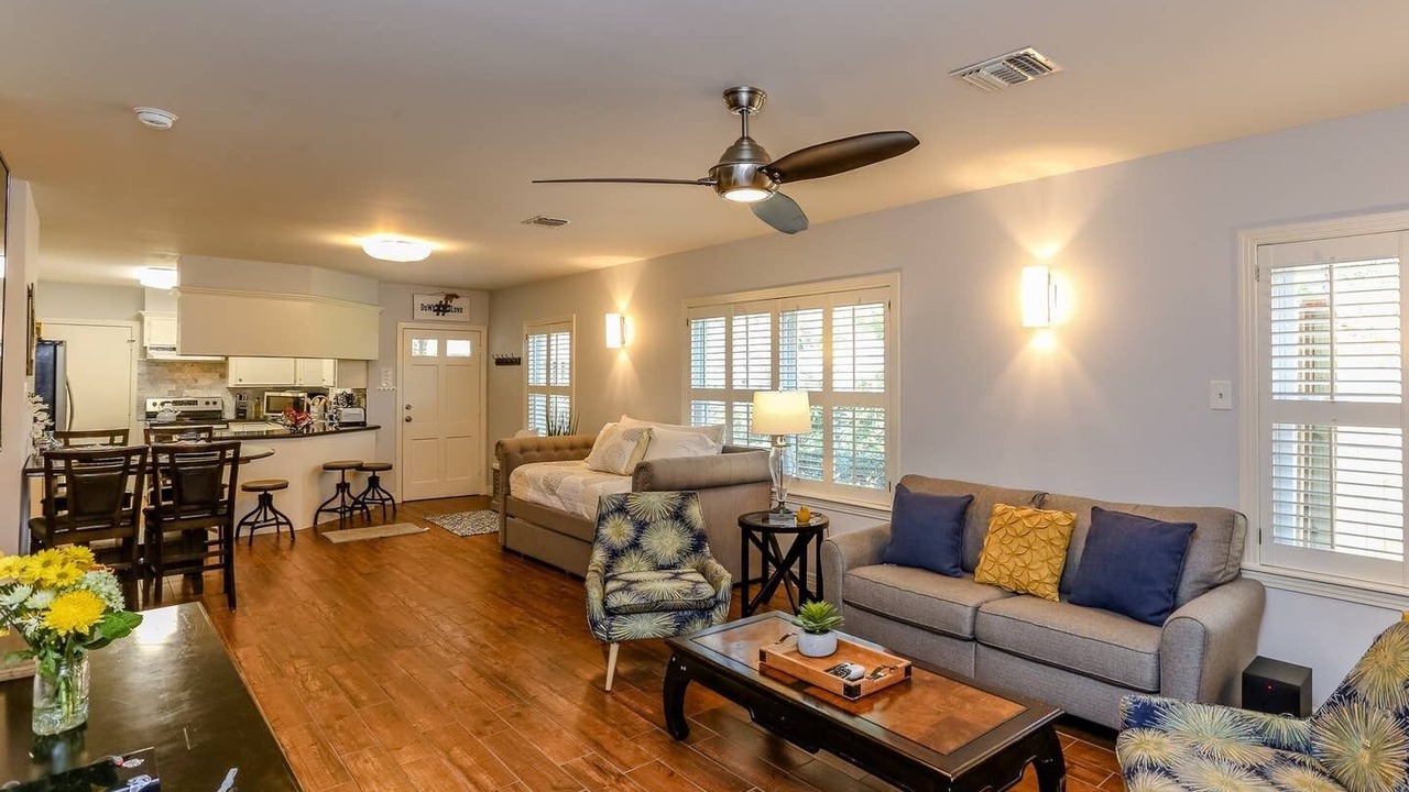 Photo of Livingroom in Braeburn