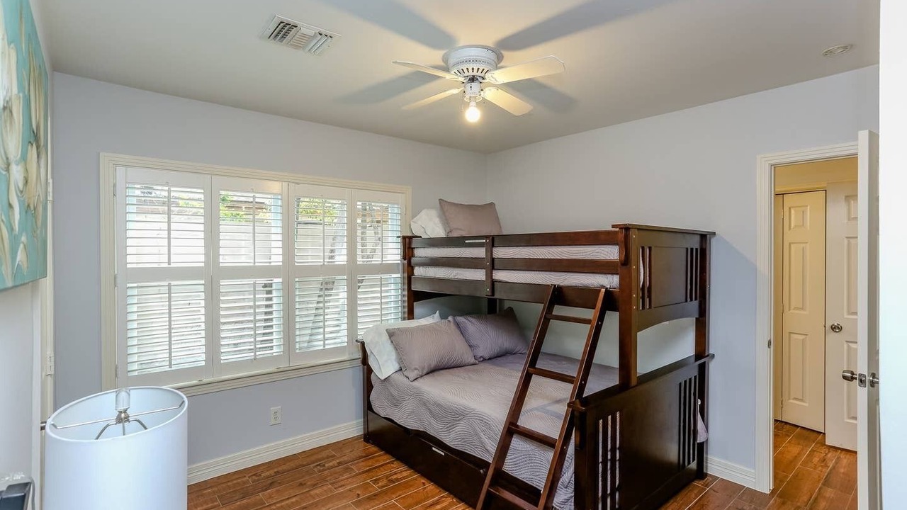 Photo of Bedroom in Braeburn