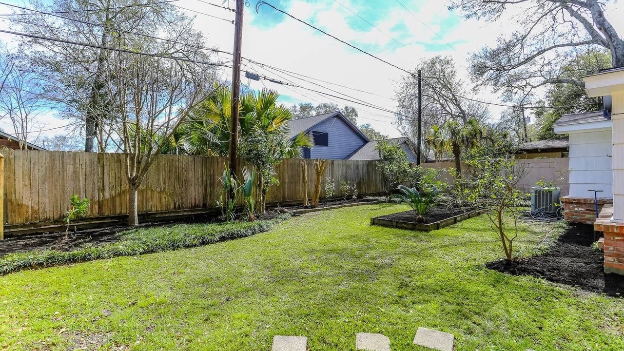 Photo of Outdoor in Braeburn