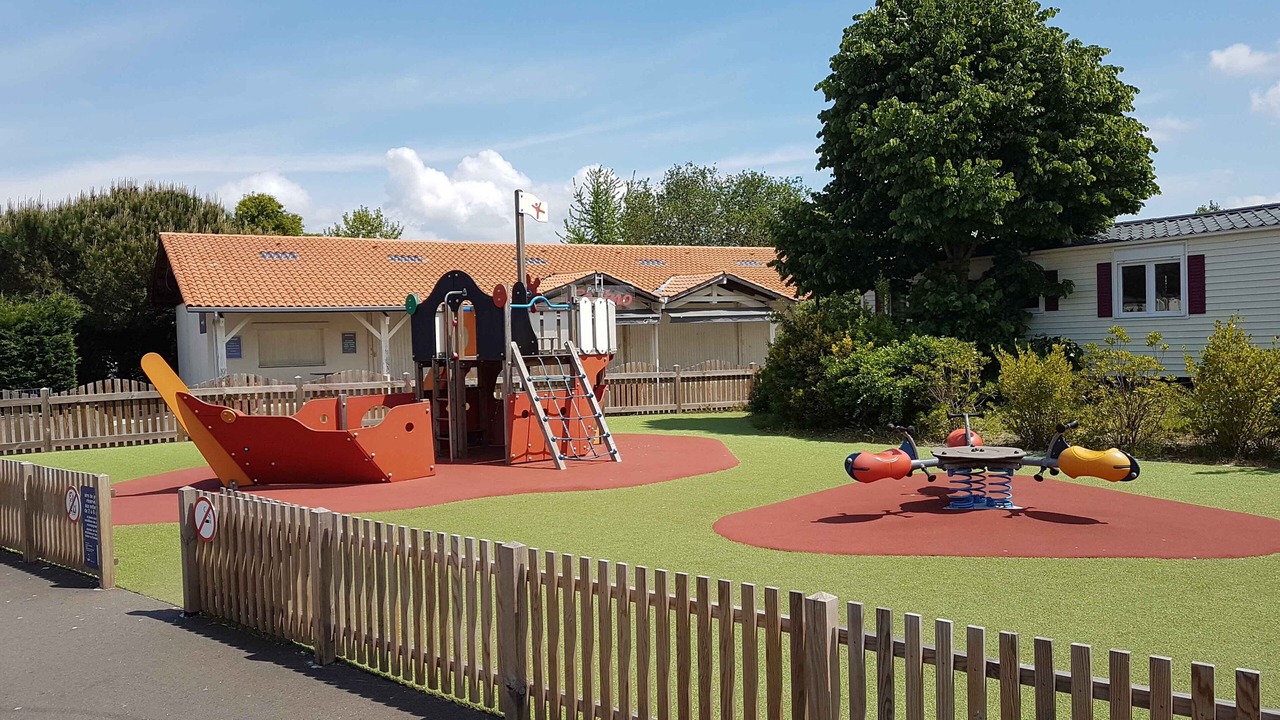 Photo of Others in Gastes