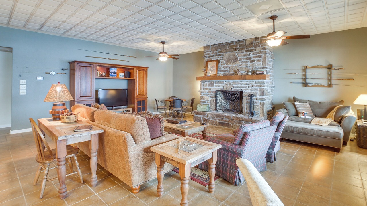 Photo of Livingroom in Garfield
