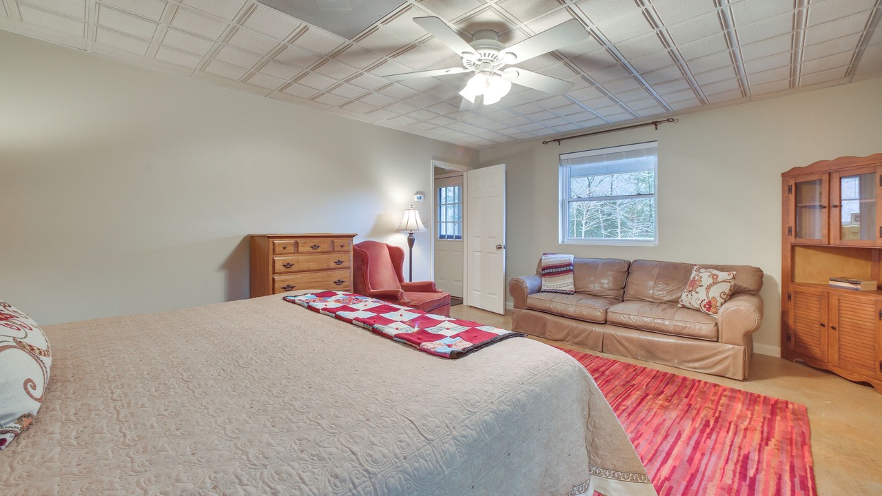 Photo of Bedroom in Garfield