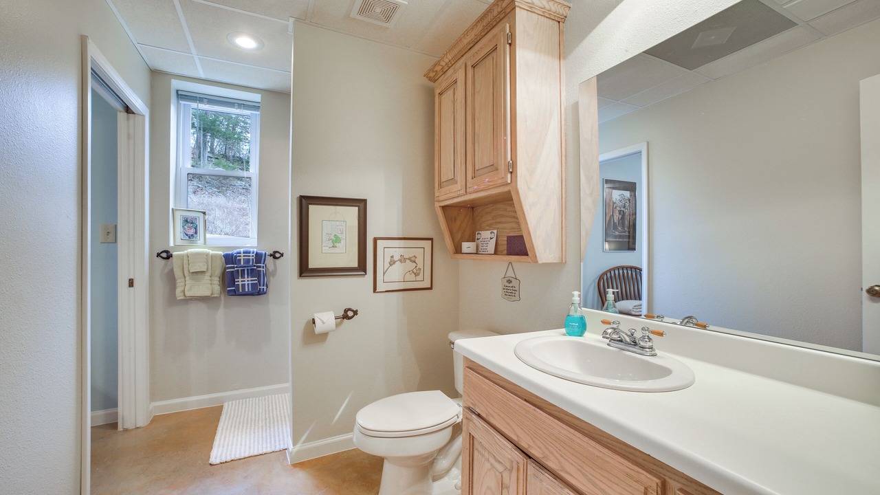 Photo of Bathroom in Garfield