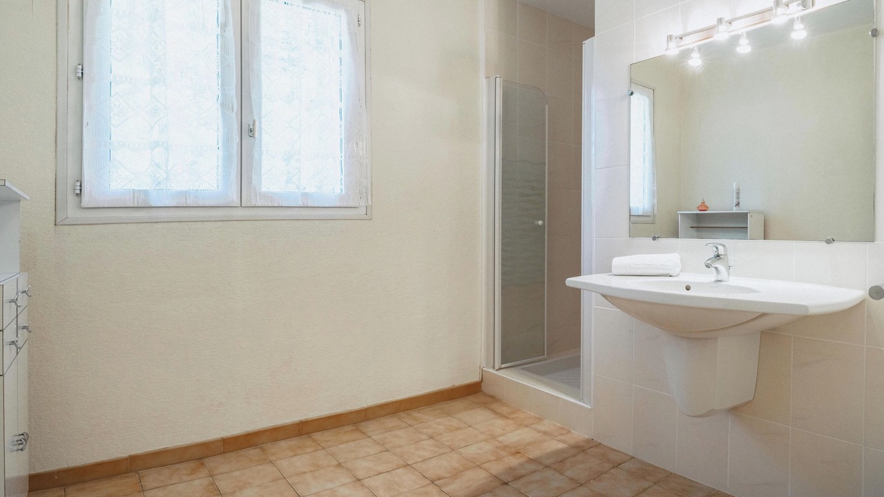 Photo of Bathroom in Azillanet