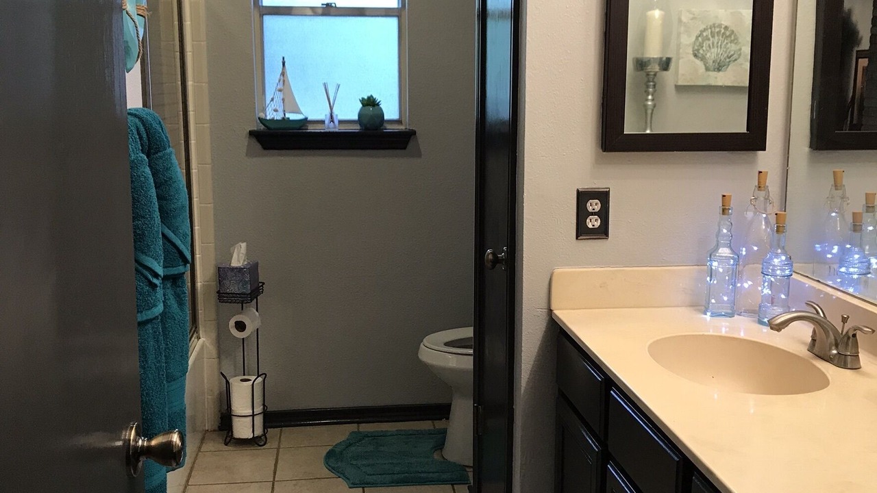 Photo of Bathroom in North Central Thousand Oaks