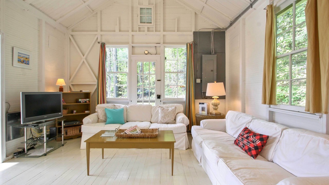 Photo of Others in Stockbridge