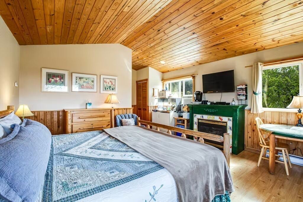 Photo of Others in Deer Harbor