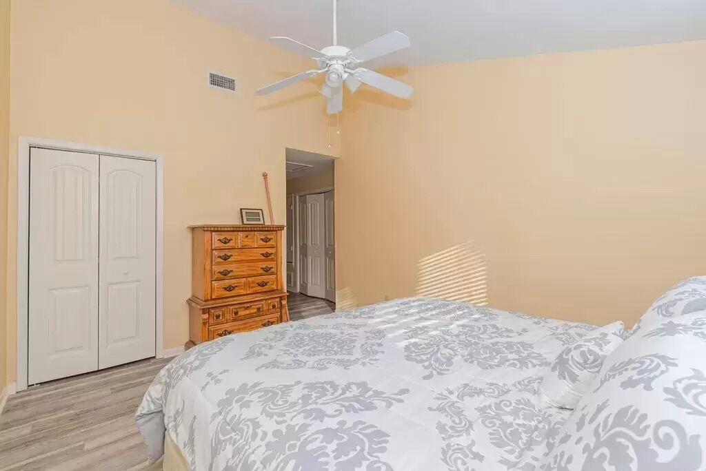 Photo of Bedroom in City-by-the Sea