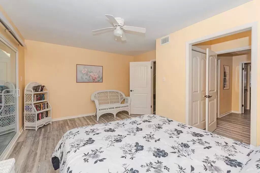 Photo of Bedroom in City-by-the Sea