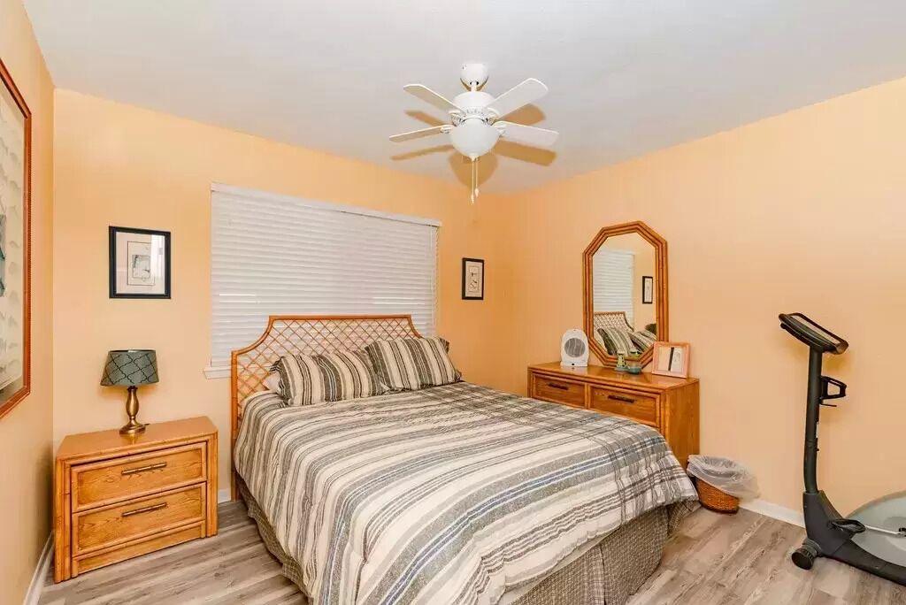 Photo of Bedroom in City-by-the Sea