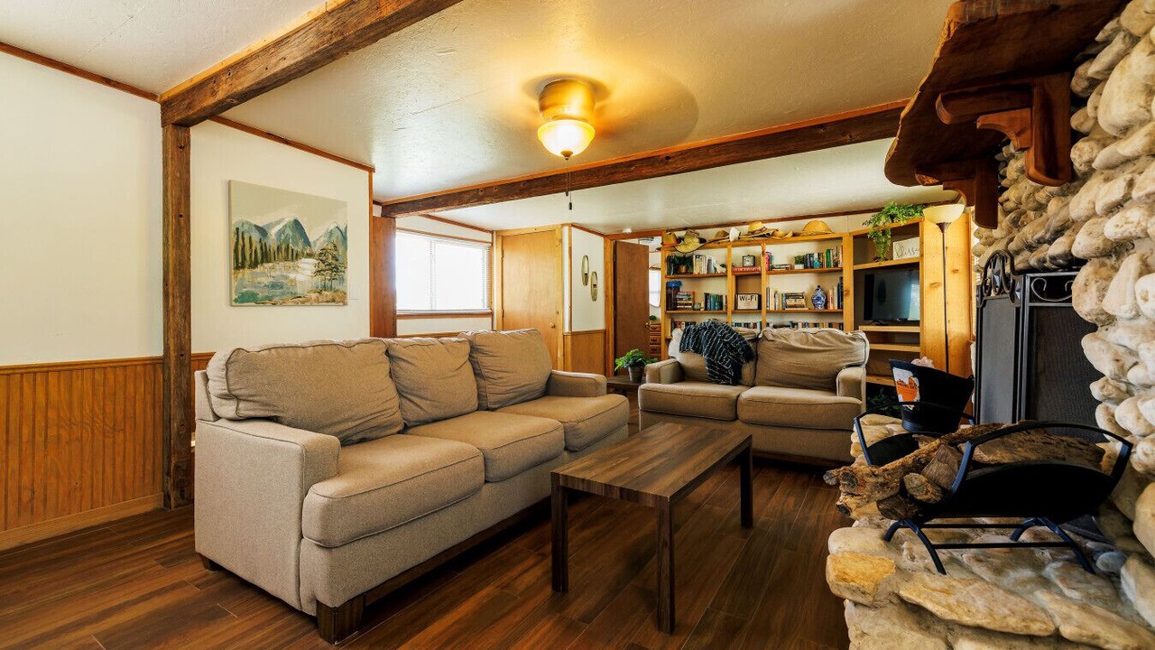 Photo of Livingroom in Uvalde