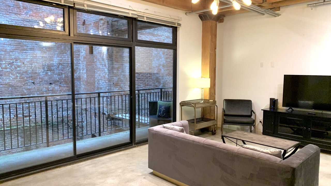 Photo of Livingroom in Downtown Dallas