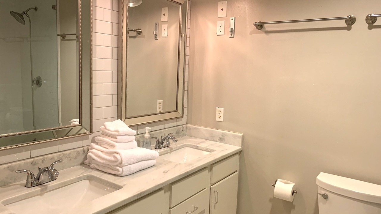 Photo of Bathroom in Downtown Dallas