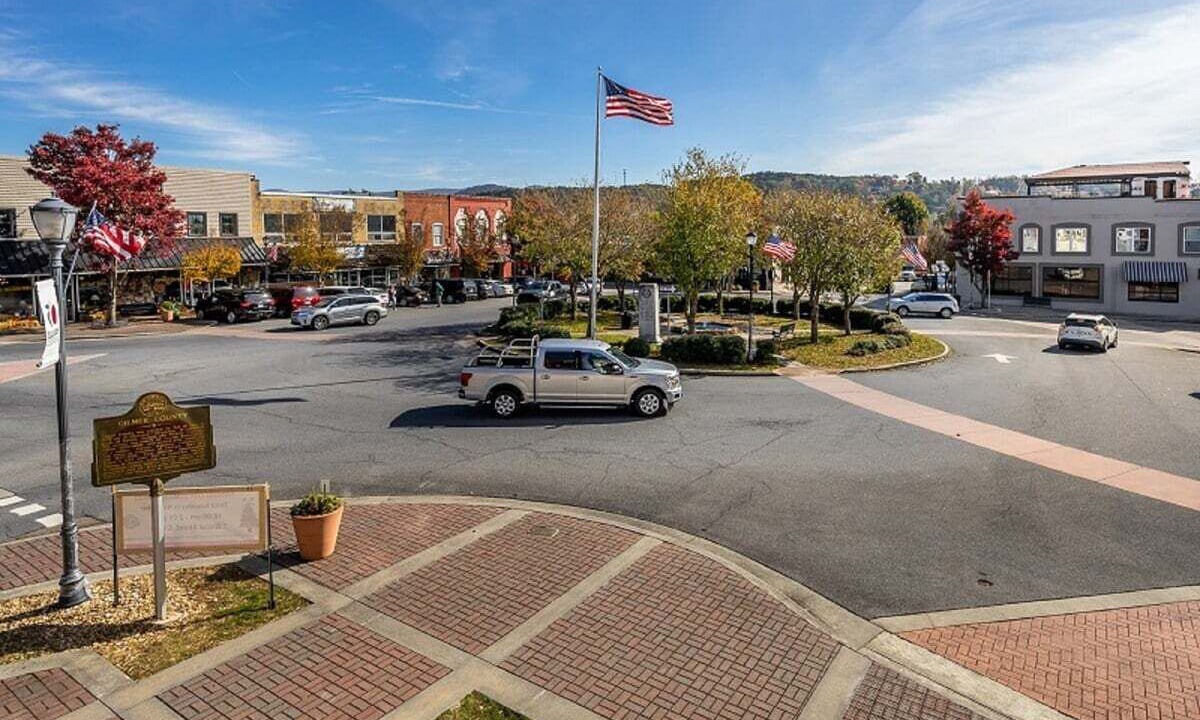 Photo of Others in Ellijay