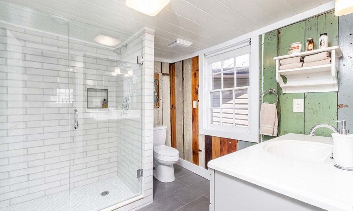 Photo of Bathroom in Ellijay