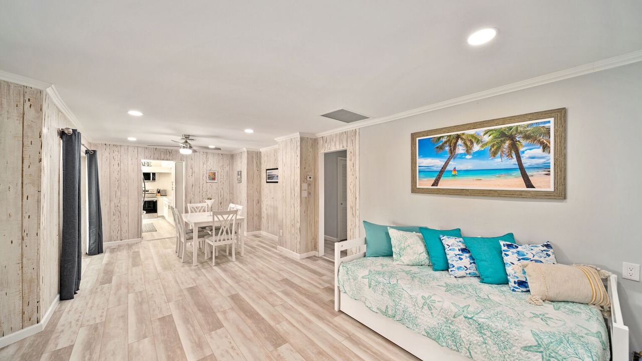Photo of Bedroom in Iona Shores