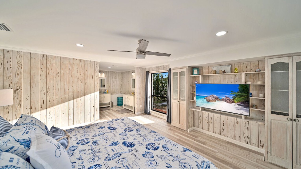 Photo of Bedroom in Iona Shores