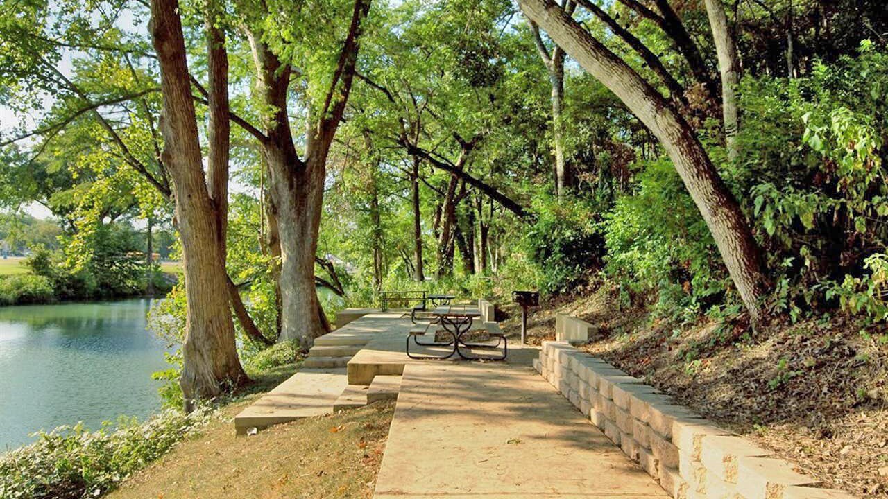 Photo of Others in Gruene